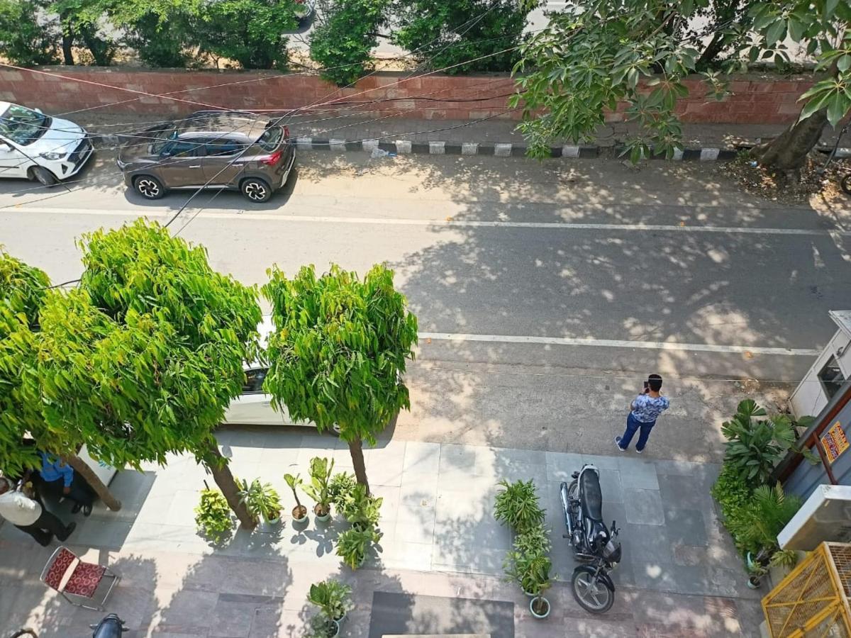 Cosy Grand, Chanakyapuri By The Cosy Hotels Neu-Delhi Exterior foto