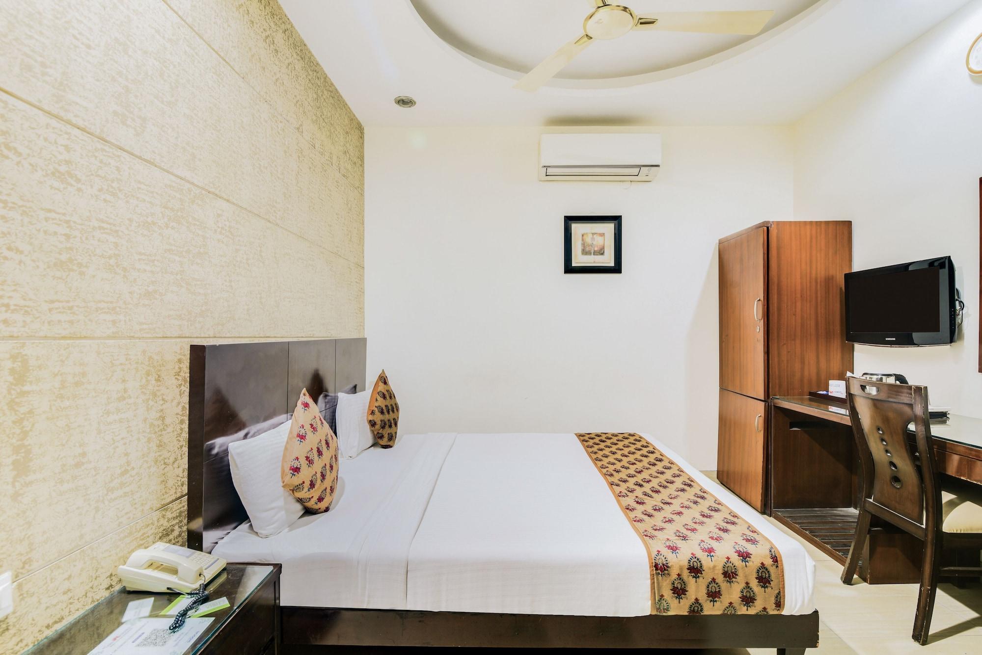 Cosy Grand, Chanakyapuri By The Cosy Hotels Neu-Delhi Exterior foto
