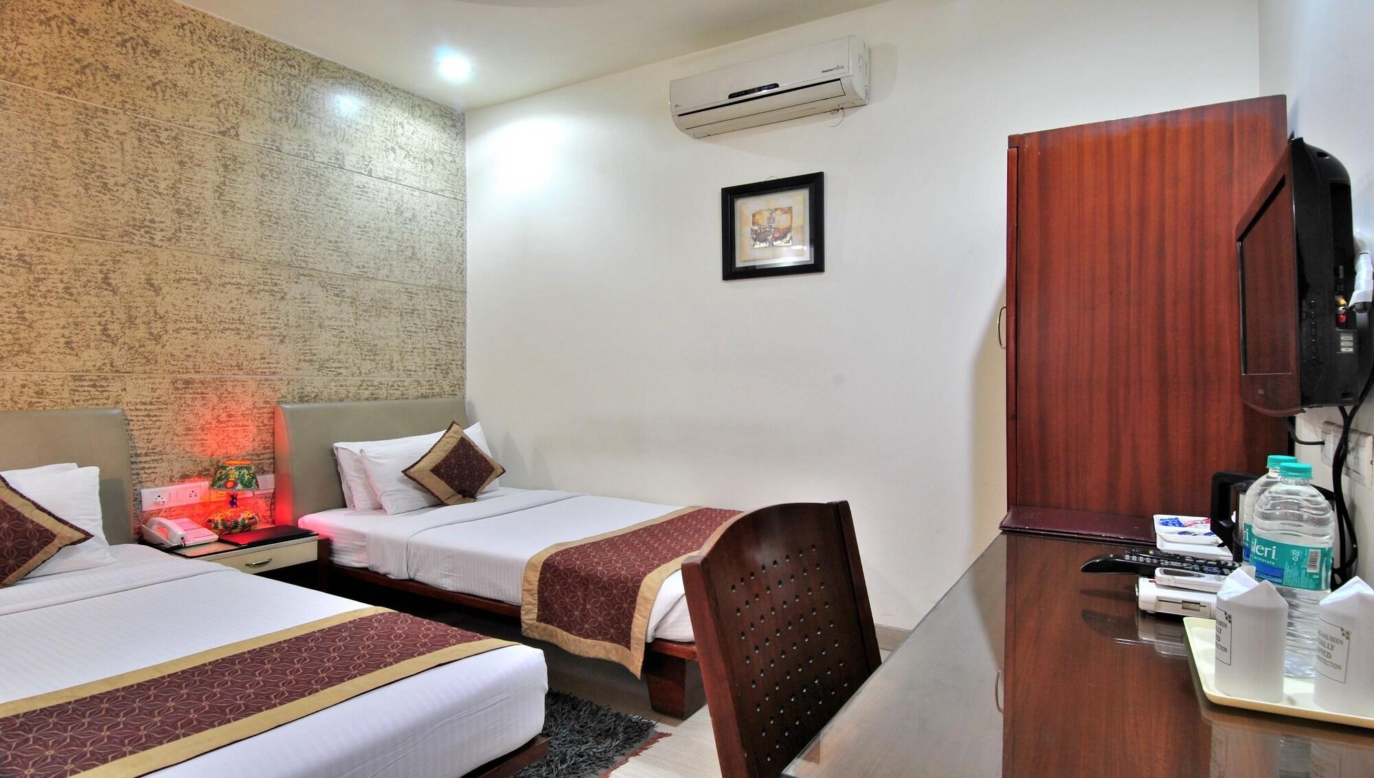 Cosy Grand, Chanakyapuri By The Cosy Hotels Neu-Delhi Exterior foto