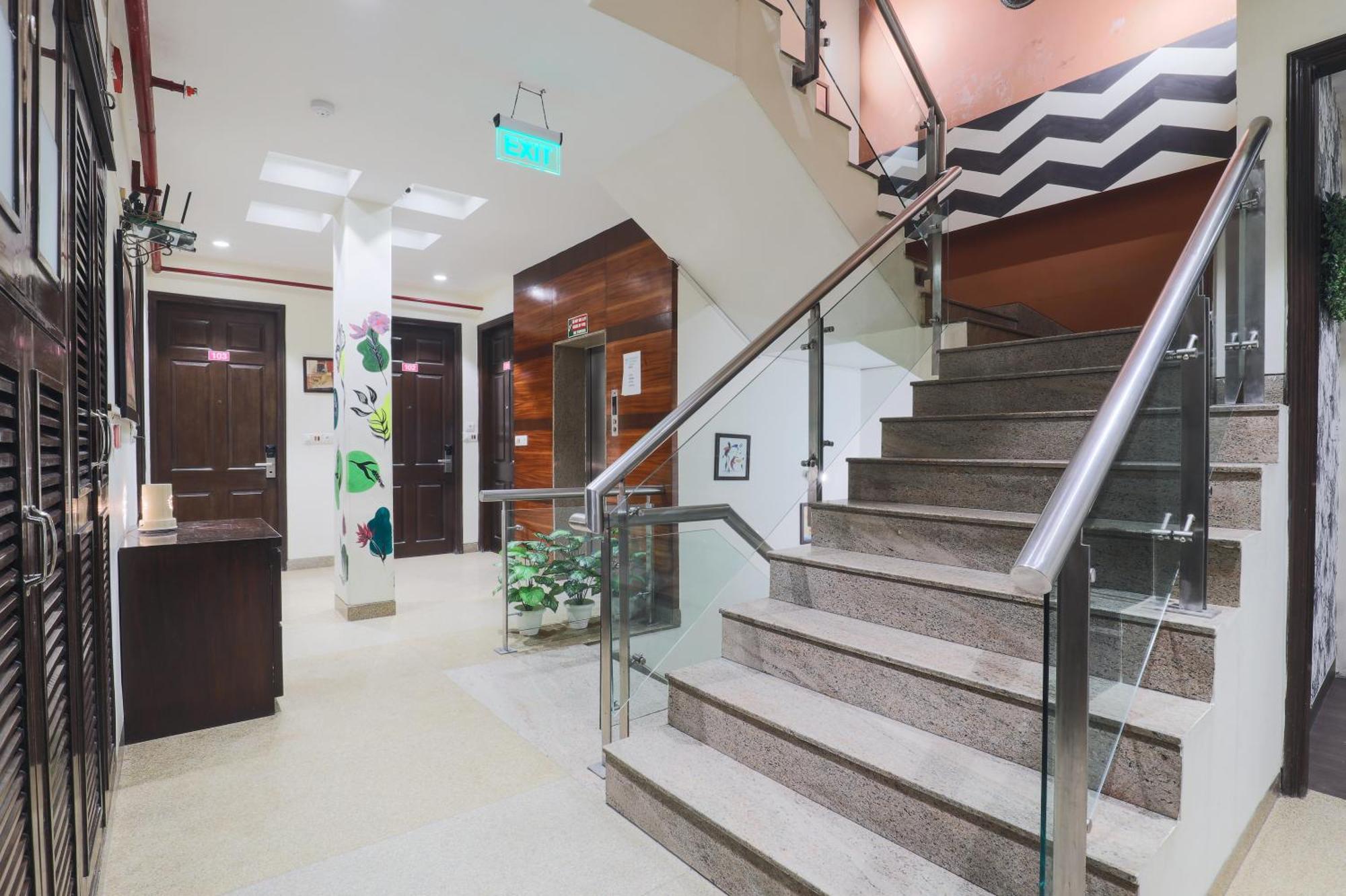 Cosy Grand, Chanakyapuri By The Cosy Hotels Neu-Delhi Exterior foto