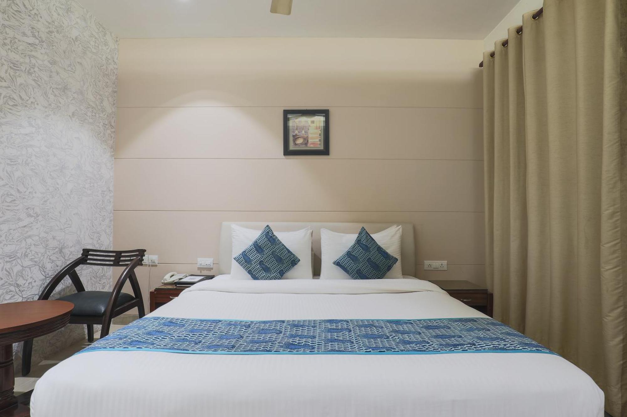 Cosy Grand, Chanakyapuri By The Cosy Hotels Neu-Delhi Exterior foto