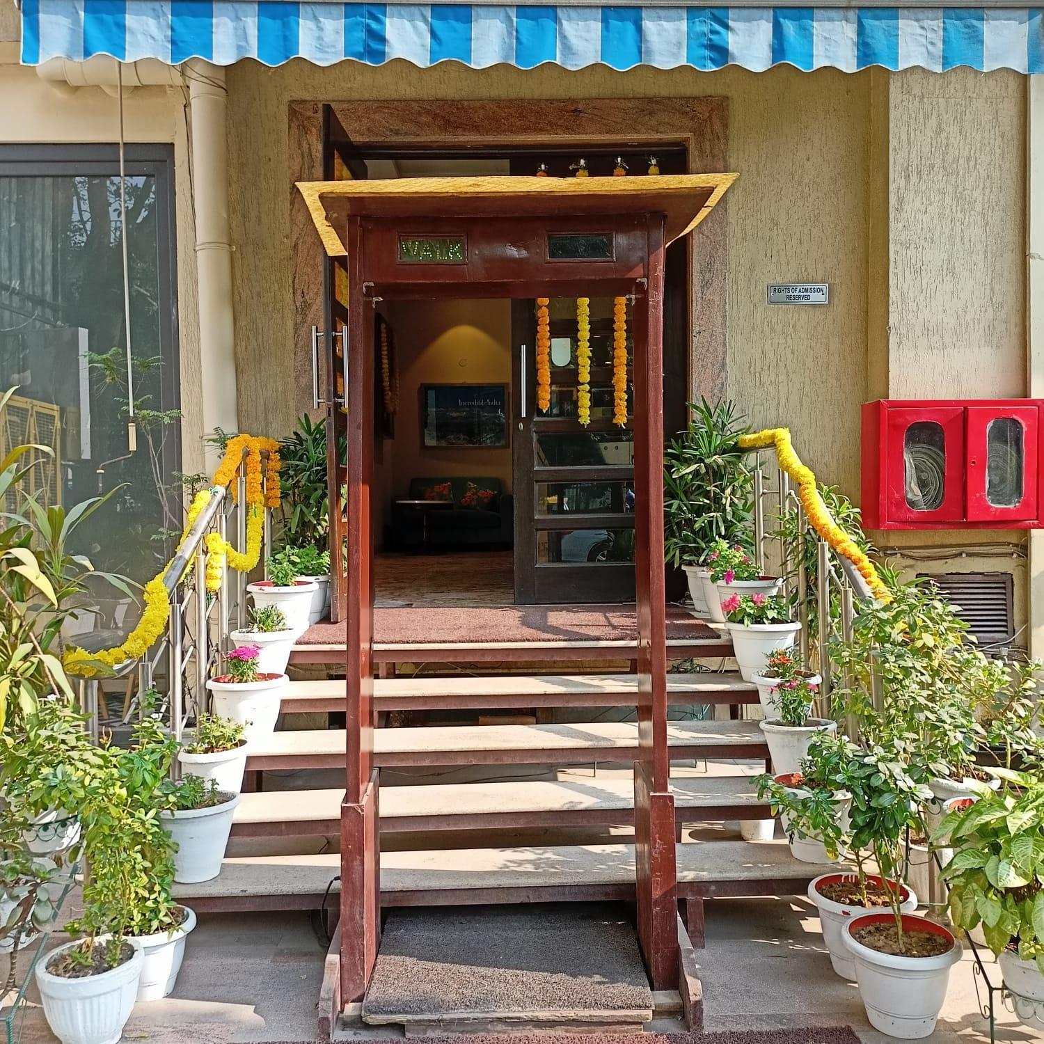 Cosy Grand, Chanakyapuri By The Cosy Hotels Neu-Delhi Exterior foto