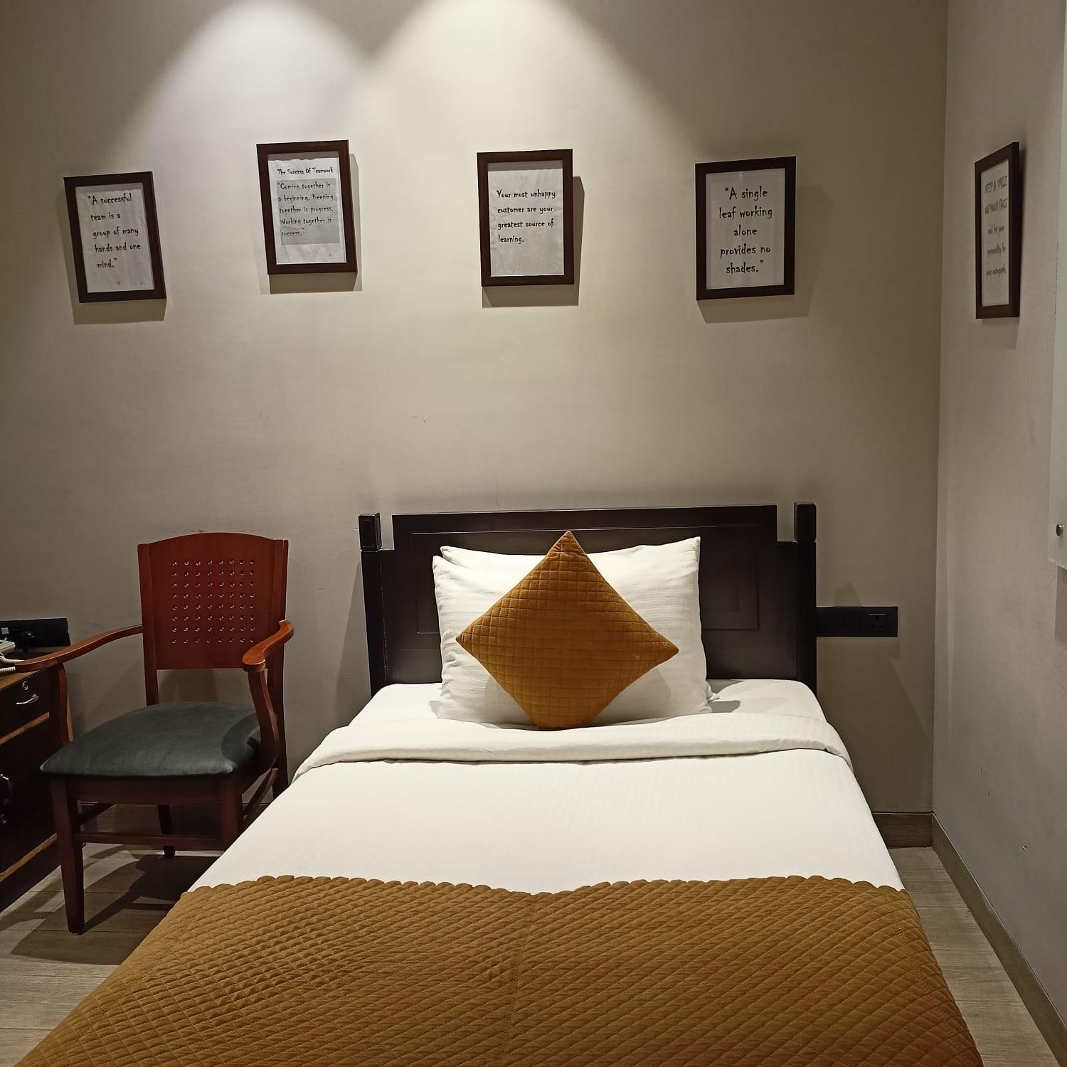 Cosy Grand, Chanakyapuri By The Cosy Hotels Neu-Delhi Exterior foto