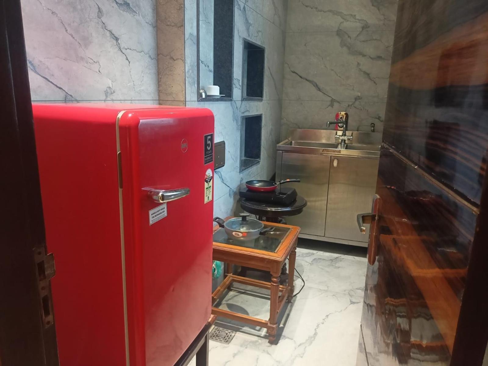 Cosy Grand, Chanakyapuri By The Cosy Hotels Neu-Delhi Exterior foto